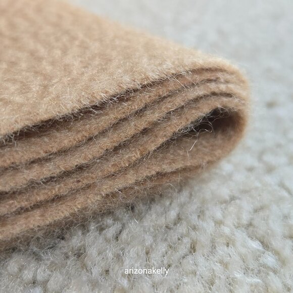 NWOT Tan Cashmere Scarf With Fringe - Picture 15 of 16